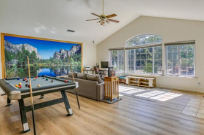 Pet Friendly Mariposa Retreat with Spacious Patio!